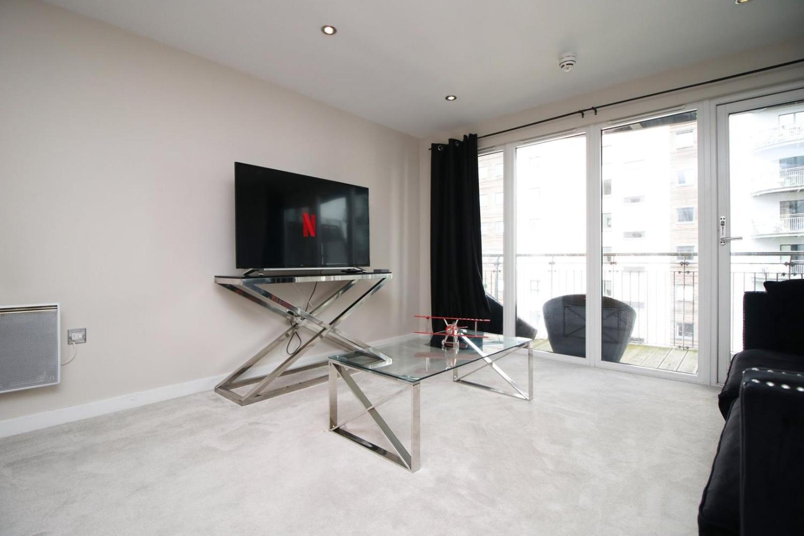 Perfect Getaway In Cardiff Marina Appartement Buitenkant foto
