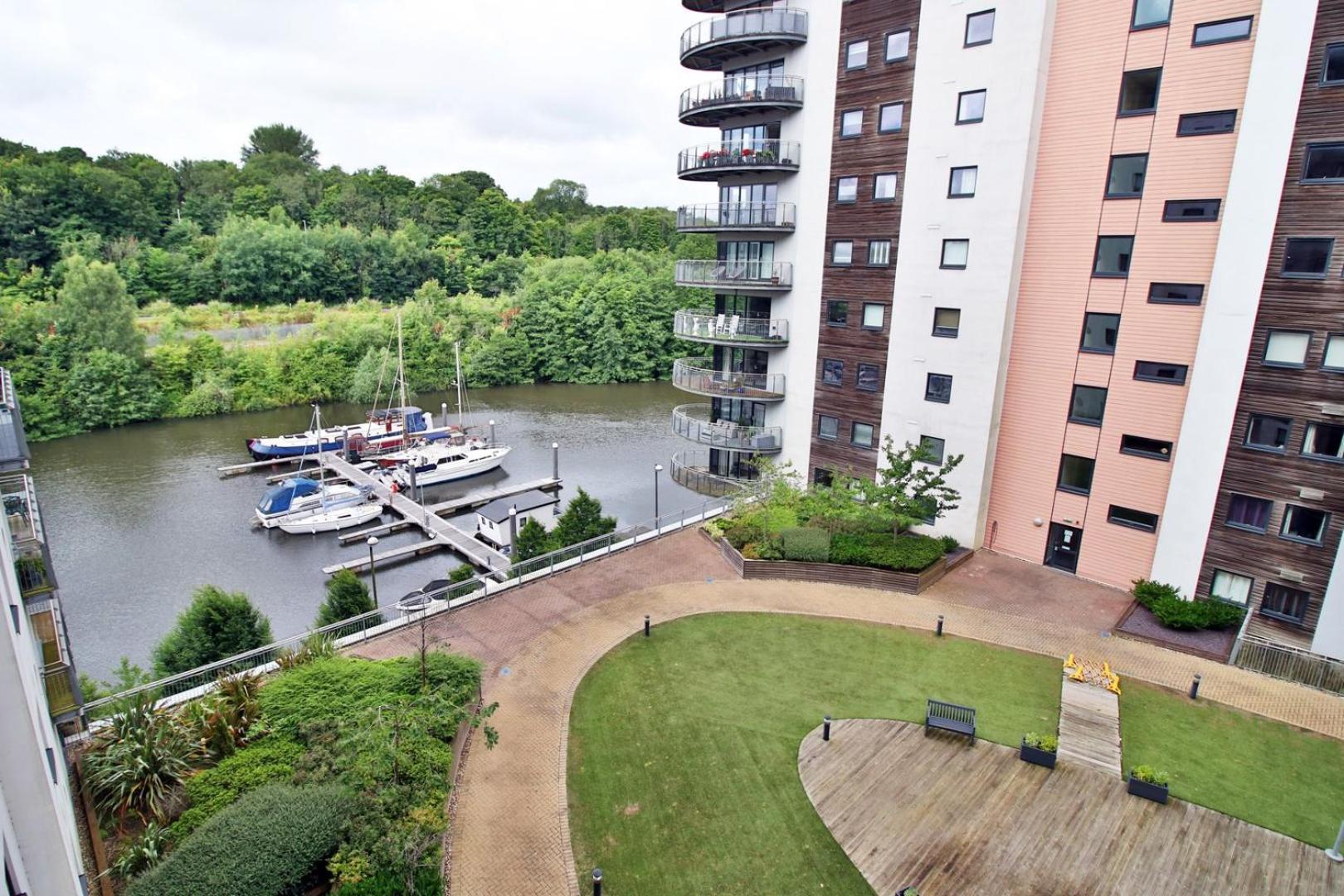 Perfect Getaway In Cardiff Marina Appartement Buitenkant foto