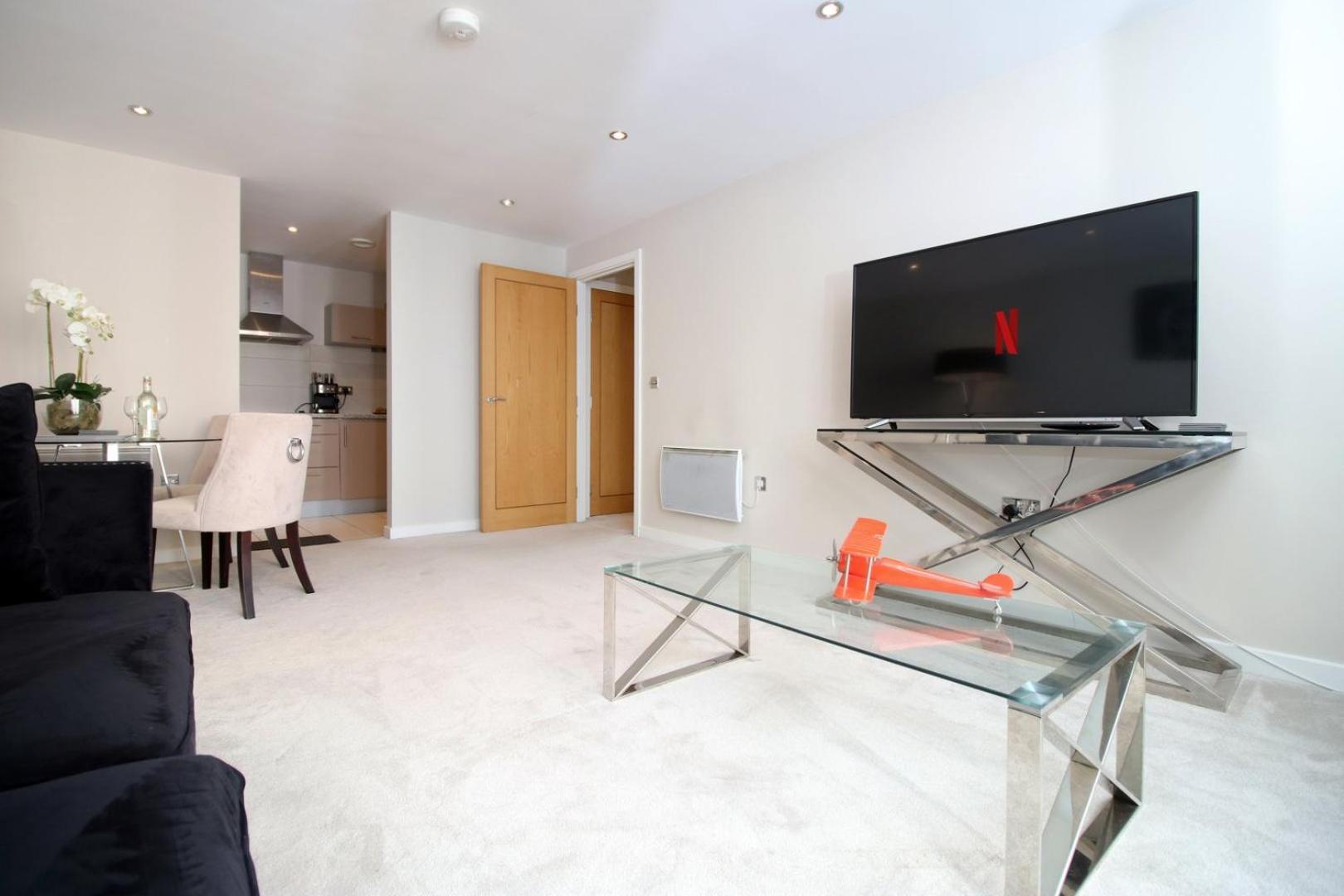 Perfect Getaway In Cardiff Marina Appartement Buitenkant foto