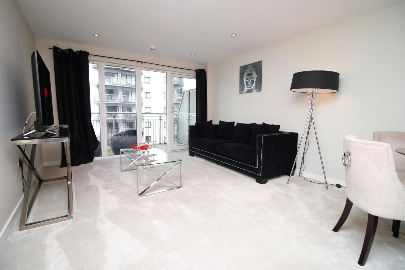 Perfect Getaway In Cardiff Marina Appartement Buitenkant foto