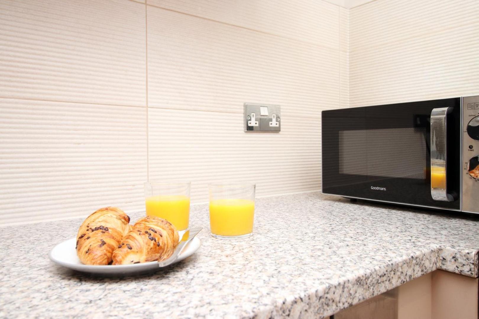 Perfect Getaway In Cardiff Marina Appartement Buitenkant foto