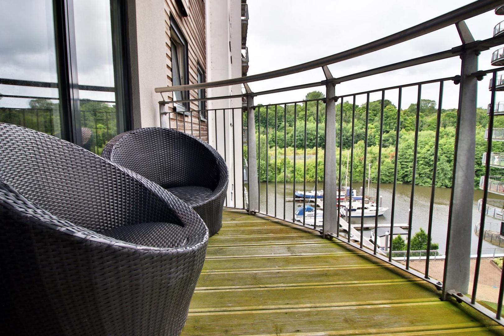 Perfect Getaway In Cardiff Marina Appartement Buitenkant foto