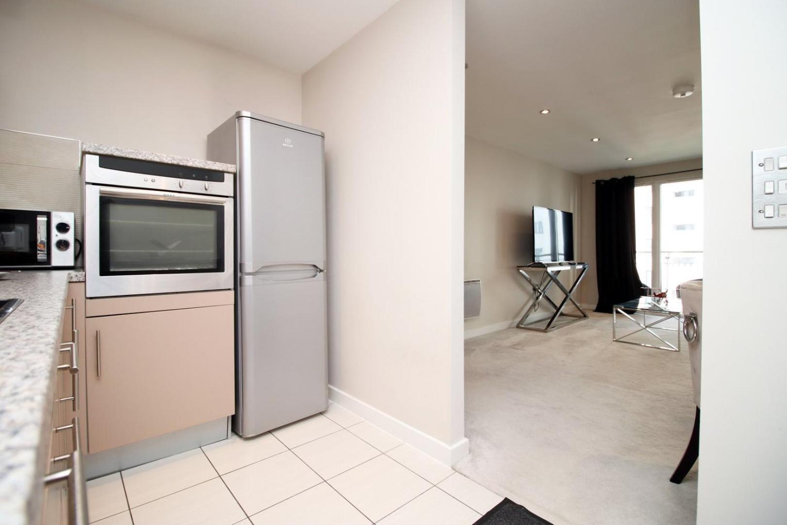 Perfect Getaway In Cardiff Marina Appartement Buitenkant foto