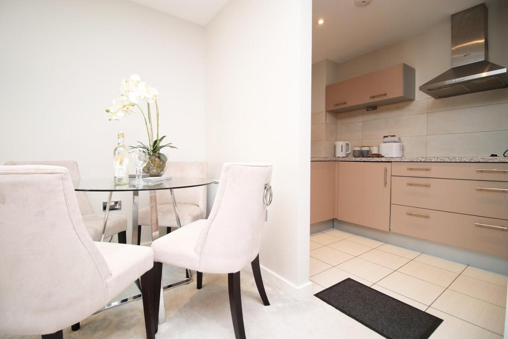 Perfect Getaway In Cardiff Marina Appartement Buitenkant foto